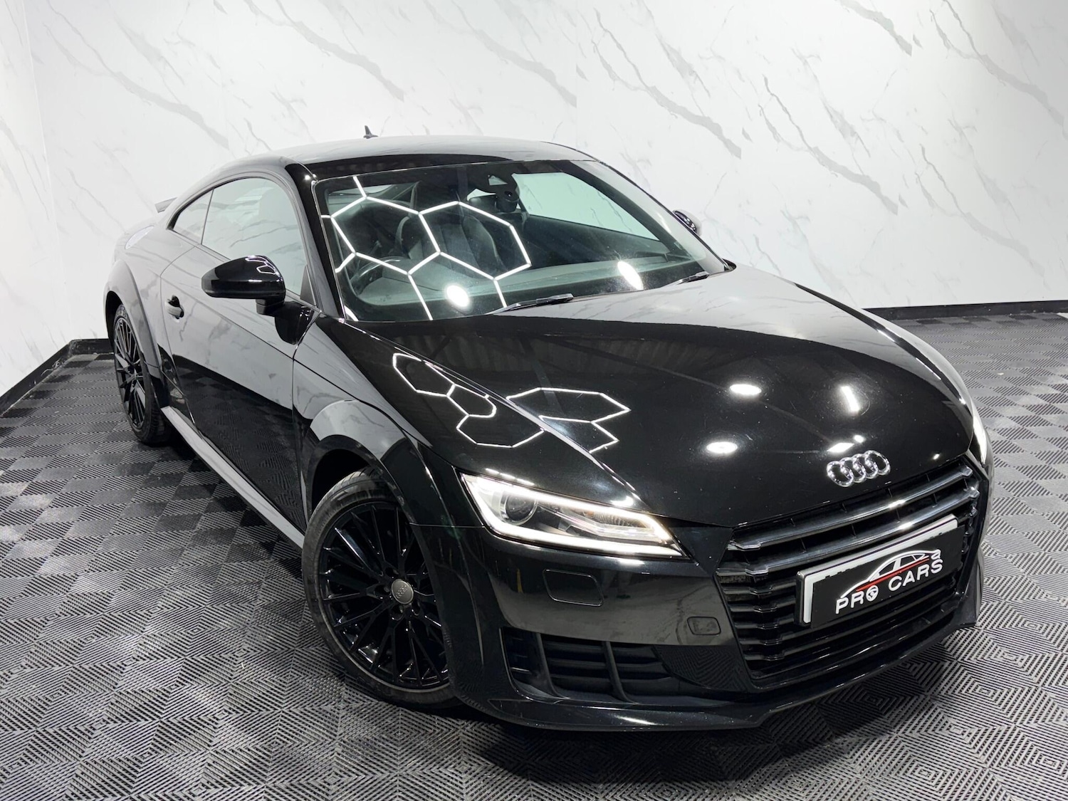 Used Audi TT 2015 for sale - 77298389: Photo 5