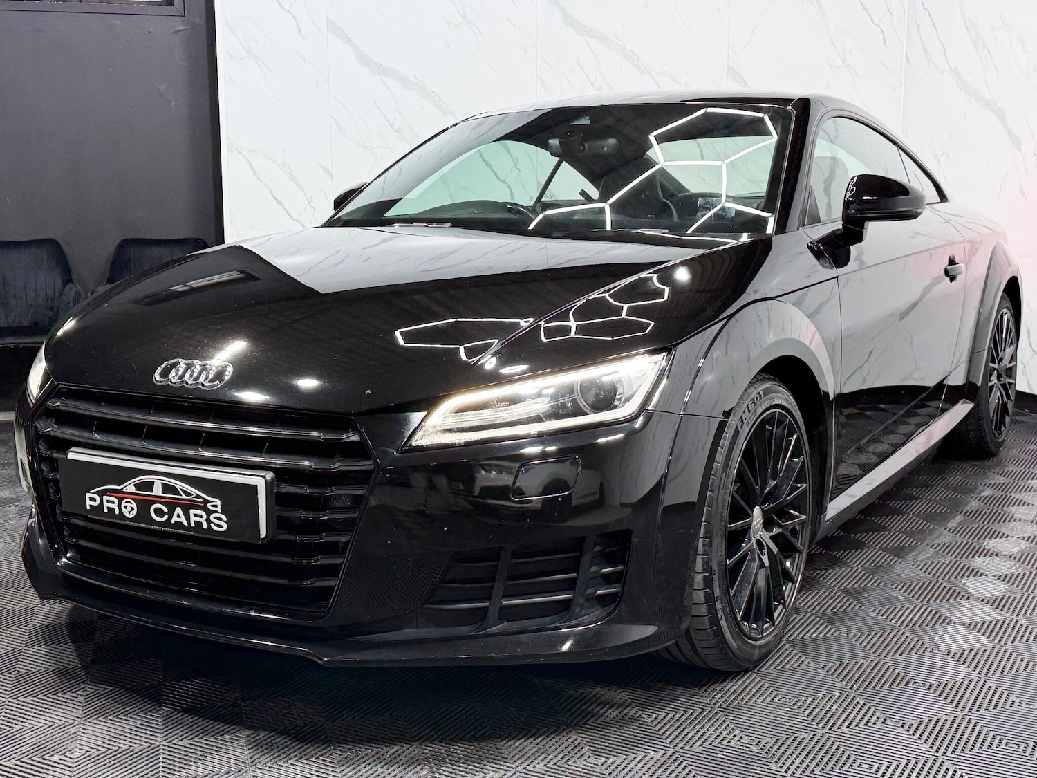 Used Audi TT 2015 for sale - 77298389: Photo 8