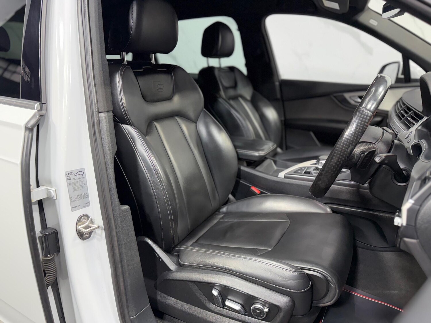 Used Audi Q7 2016 for sale - 77298402: Photo 41