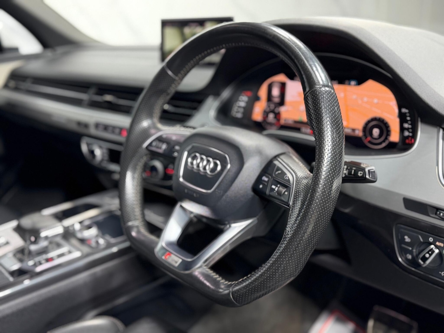 Used Audi Q7 2016 for sale - 77298402: Photo 44