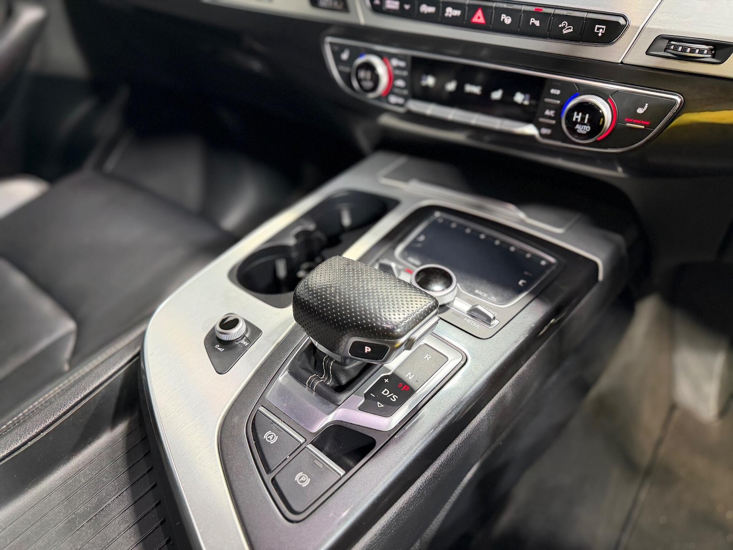 Used Audi Q7 2016 for sale - 77298402: Photo 46