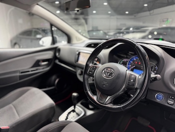 Used Toyota Yaris 2016 for sale - 77298390: Photo