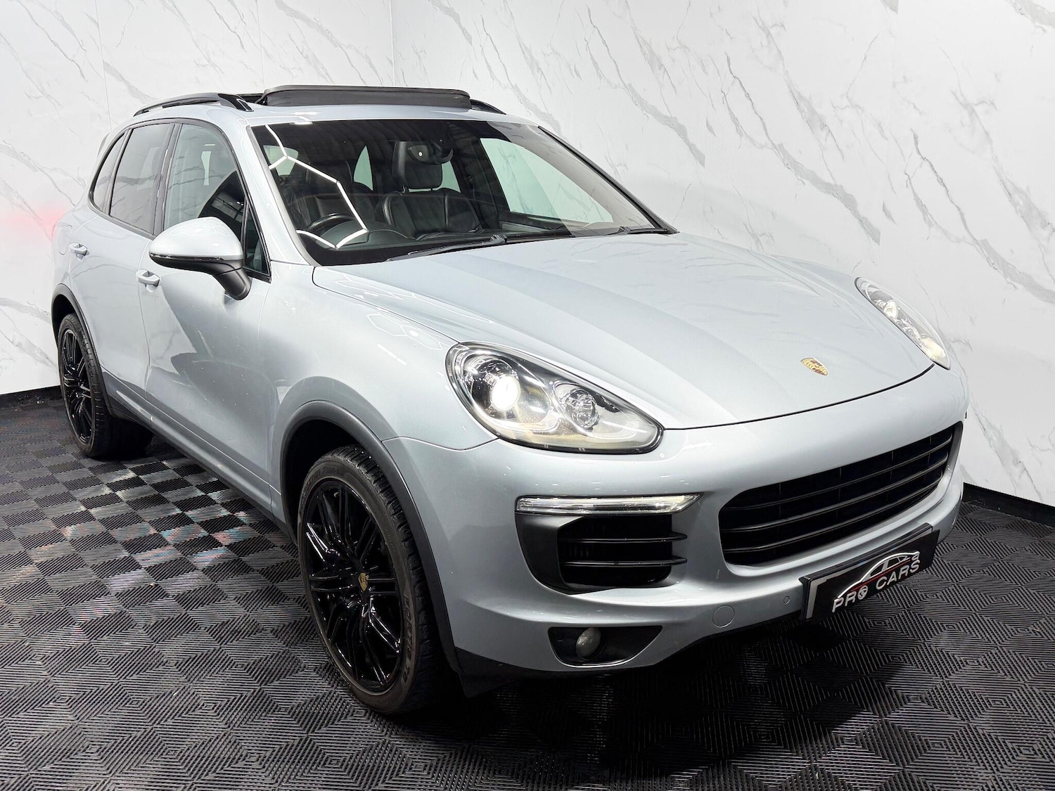 Used Porsche Cayenne 2017 for sale - 77298391: Photo 10