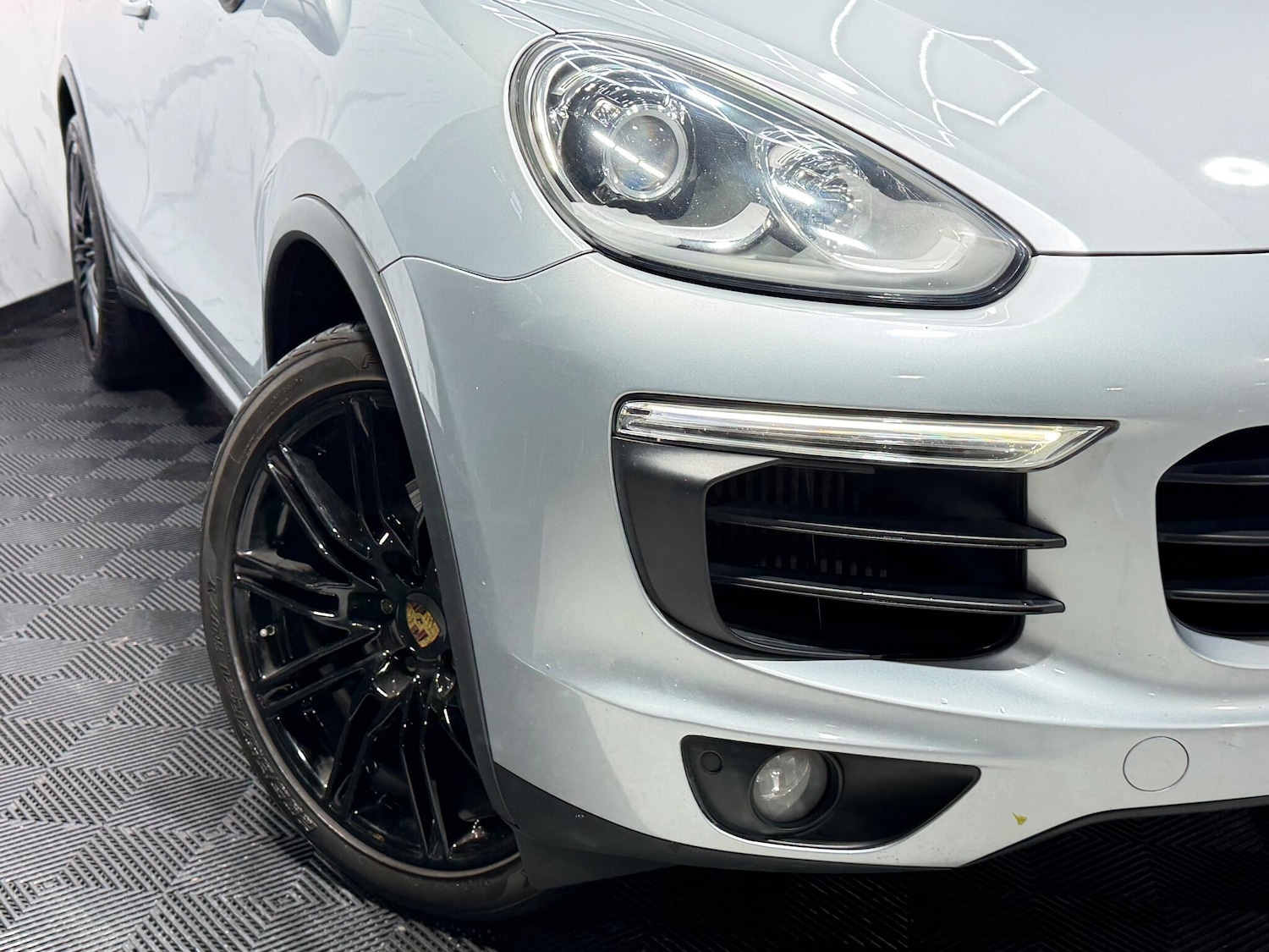 Used Porsche Cayenne 2017 for sale - 77298391: Photo 22