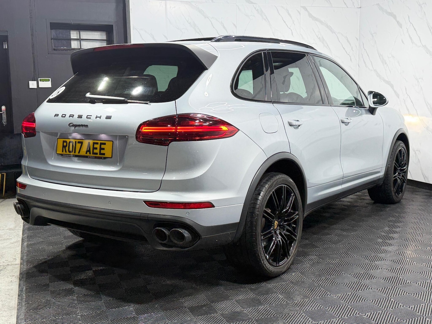 Used Porsche Cayenne 2017 for sale - 77298391: Photo 26