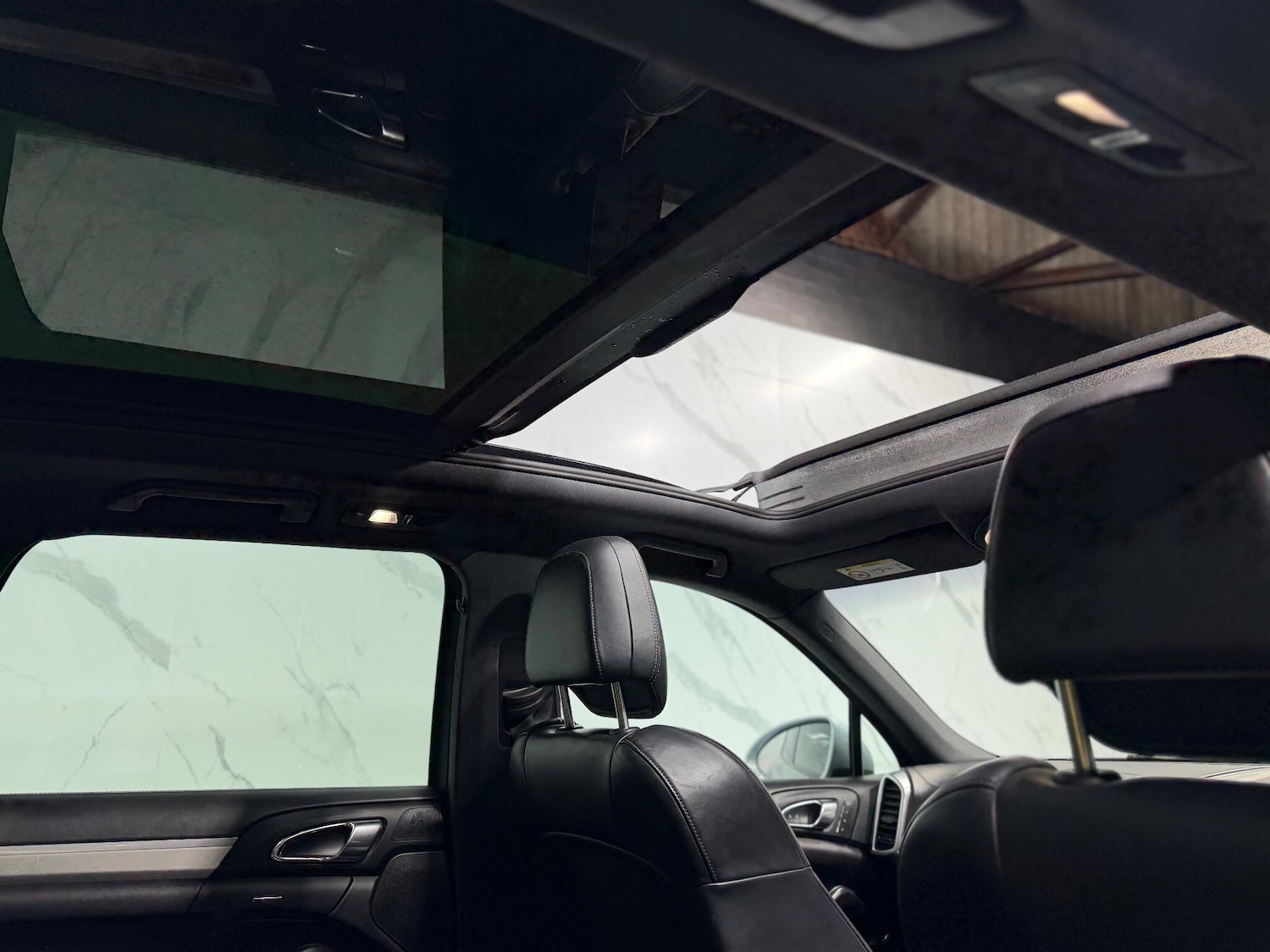 Used Porsche Cayenne 2017 for sale - 77298391: Photo 38