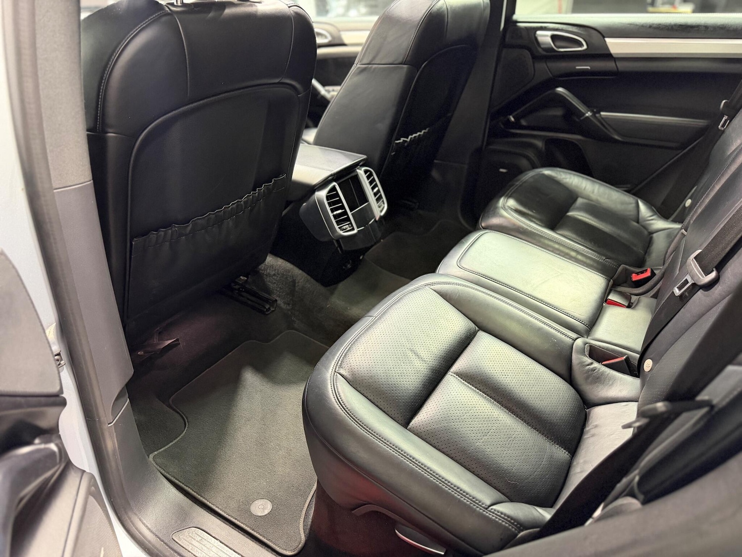 Used Porsche Cayenne 2017 for sale - 77298391: Photo 40