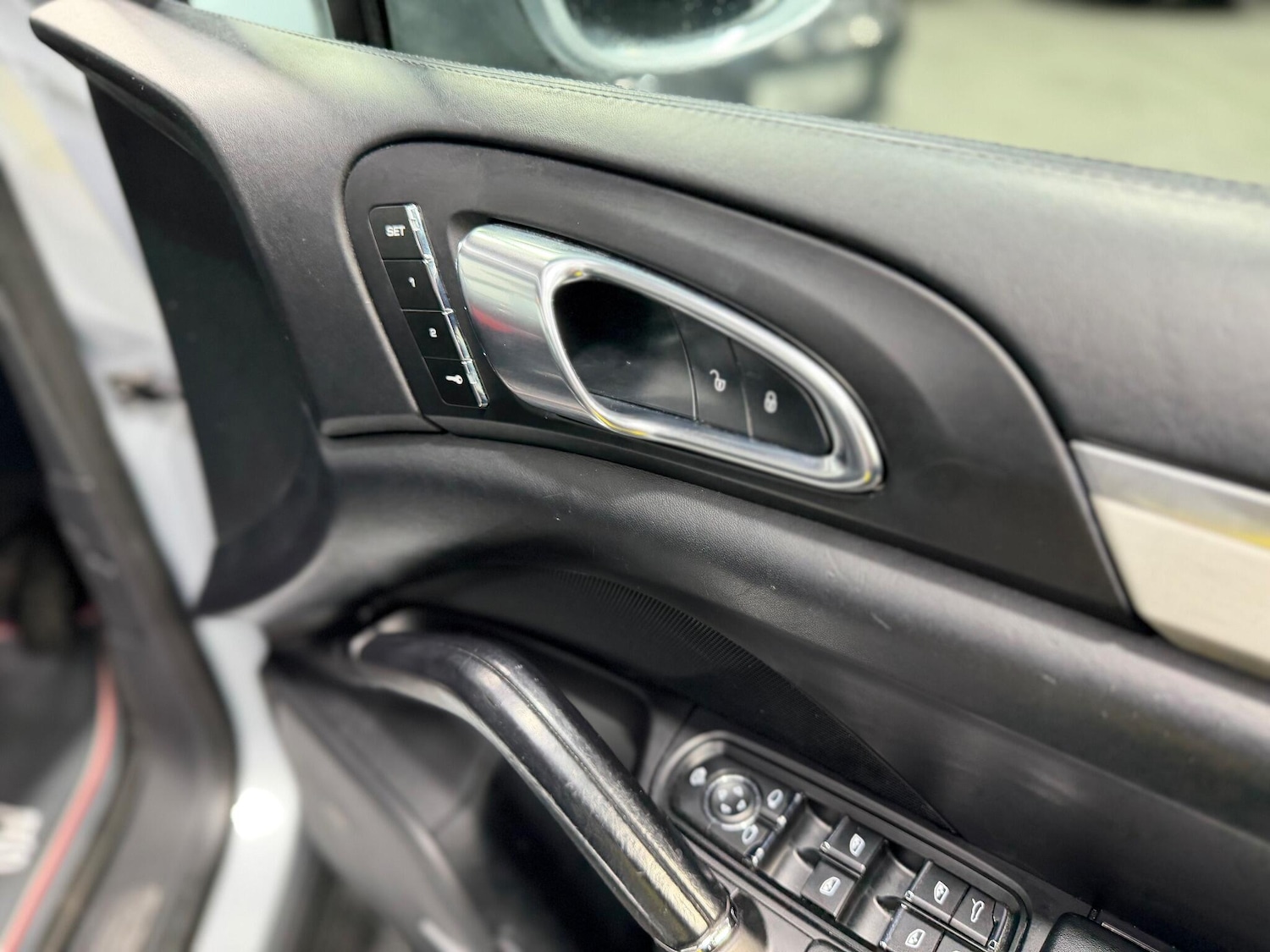 Used Porsche Cayenne 2017 for sale - 77298391: Photo 44