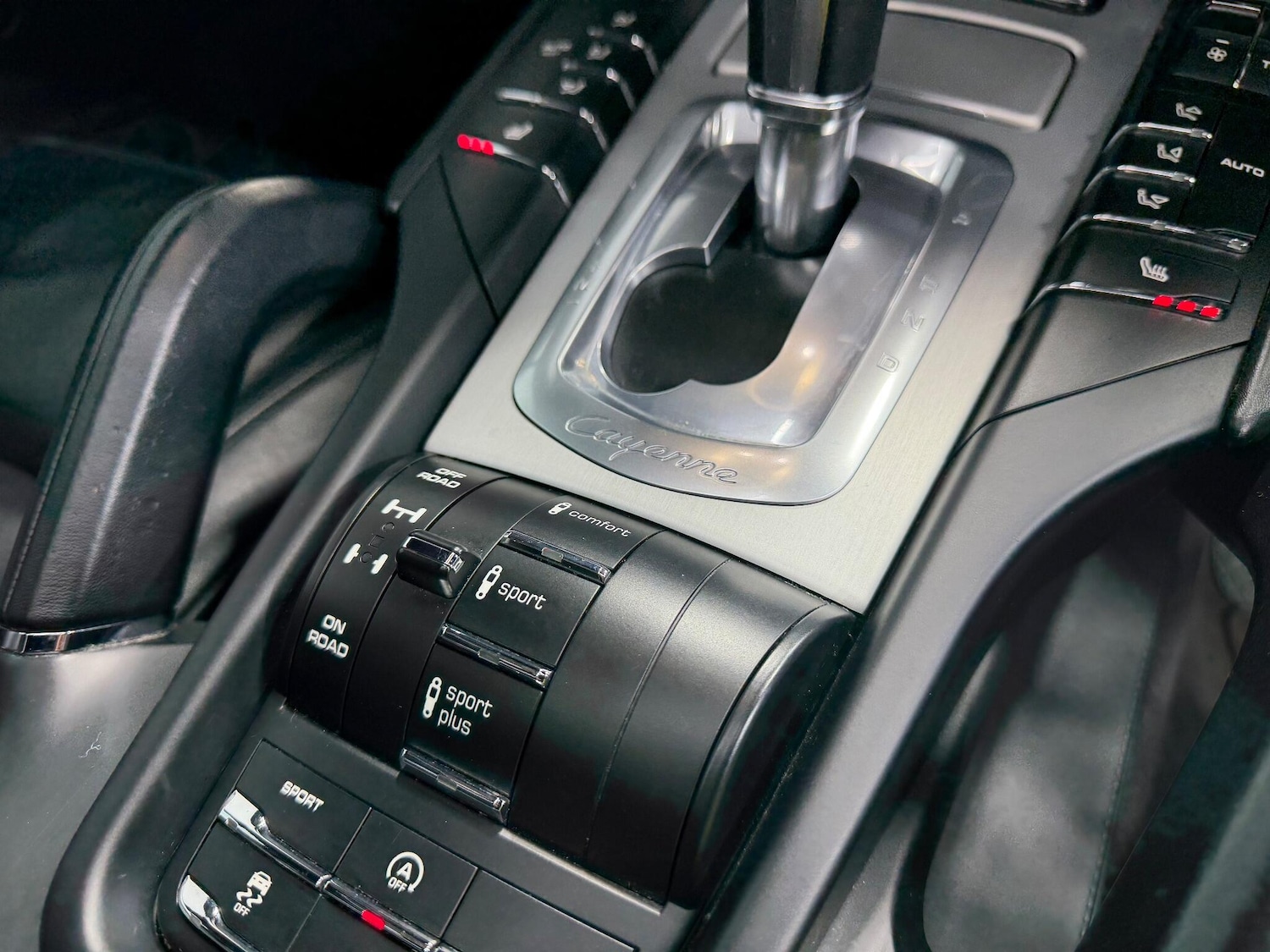 Used Porsche Cayenne 2017 for sale - 77298391: Photo 51