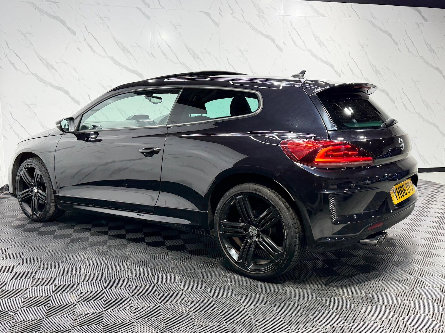 Used Volkswagen Scirocco 2016 for sale - 77298393: Photo 27