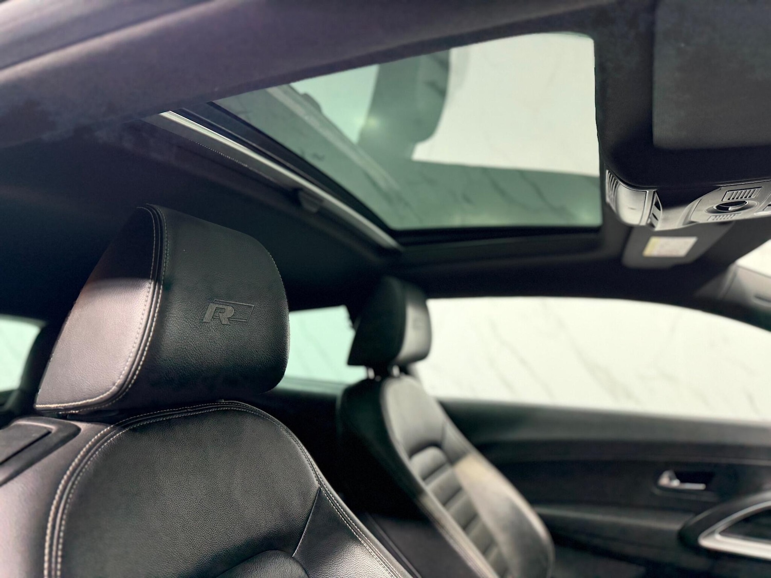 Used Volkswagen Scirocco 2016 for sale - 77298393: Photo 36