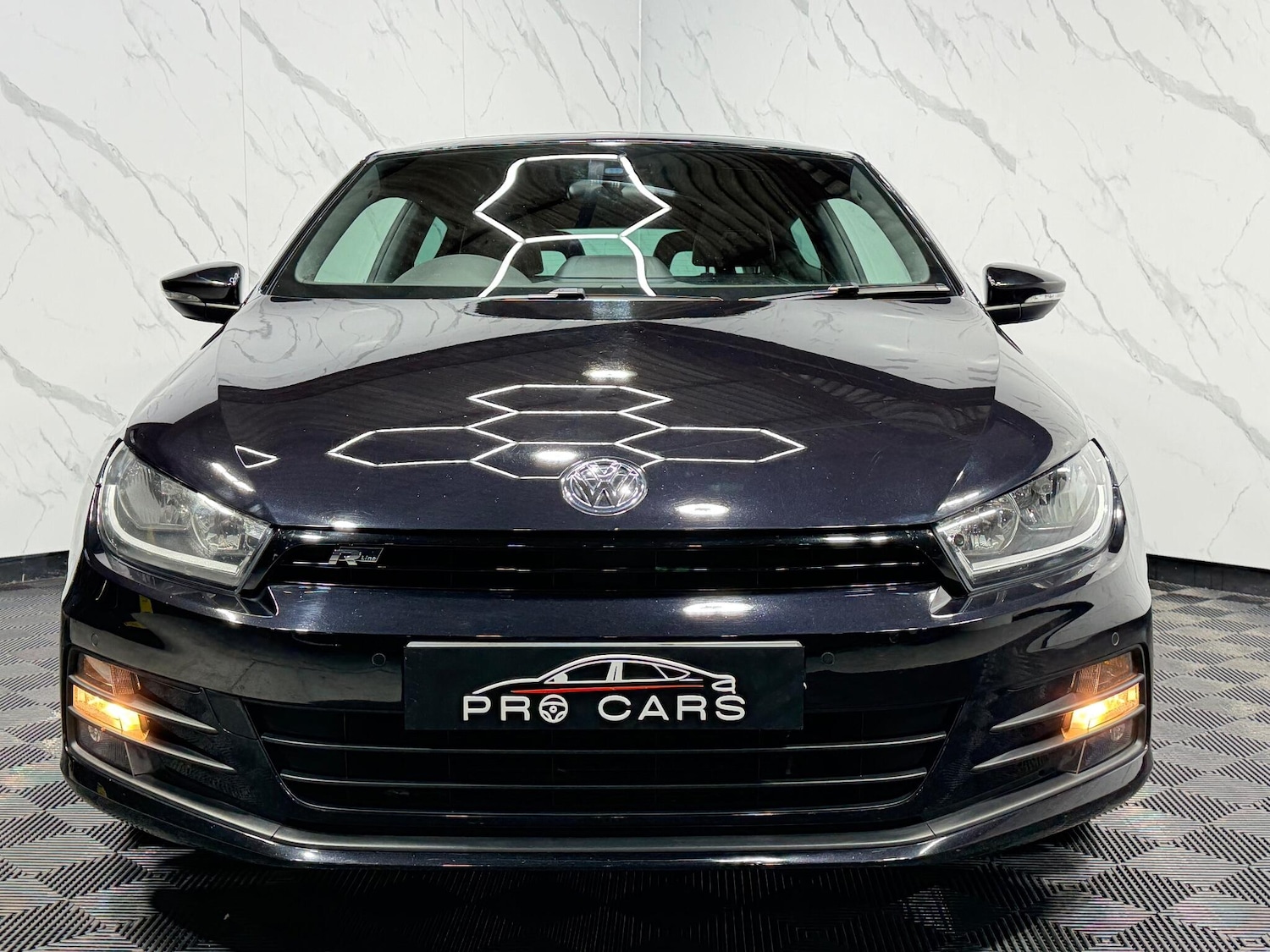Used Volkswagen Scirocco 2016 for sale - 77298393: Photo 7