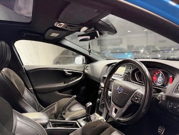 Used Volvo V40 2016 for sale - 77484415: Photo