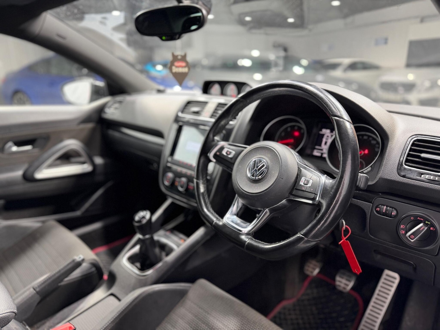 Used Volkswagen Scirocco 2016 for sale - 77377245: Photo 2