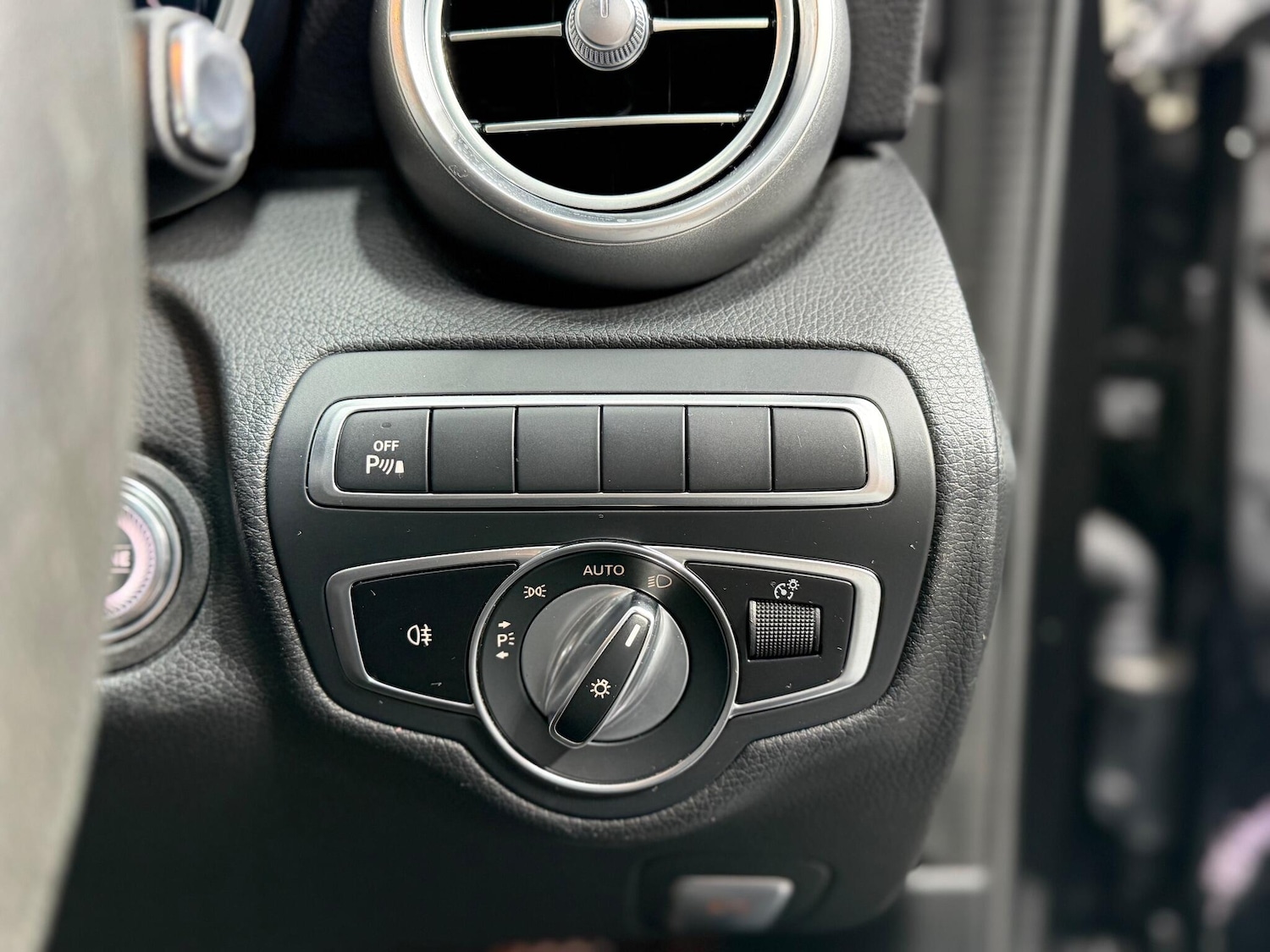 Used Mercedes-Benz C Class 2020 for sale - 77298387: Photo 57