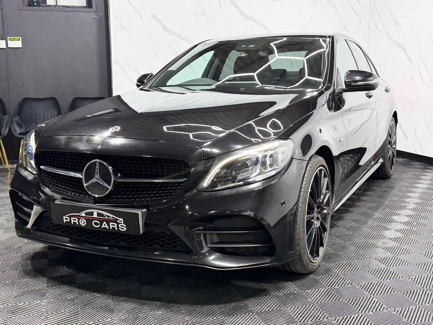 Used Mercedes-Benz C Class 2020 for sale - 77298387: Photo 8