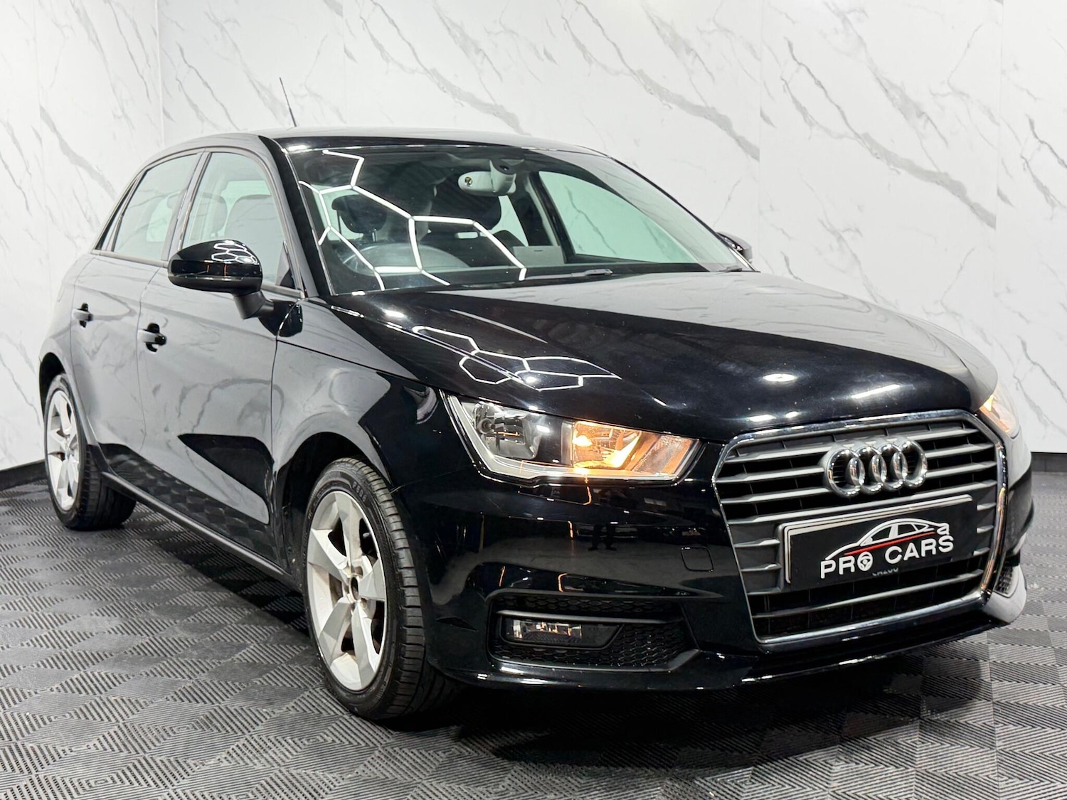 Used Audi A1 for sale - 77559102: Photo 6