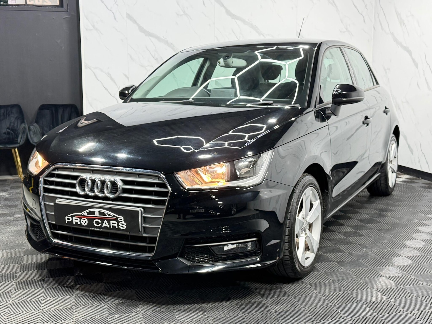 Used Audi A1 for sale - 77559102: Photo 8
