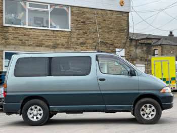 Used Toyota Granvia 1995 for sale - 70249353: Photo