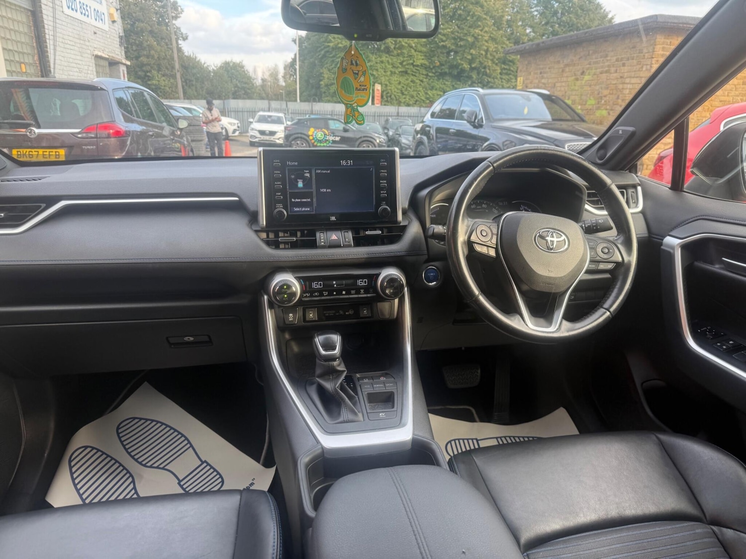 Used Toyota RAV4 2019 for sale - 76032497: Photo 10