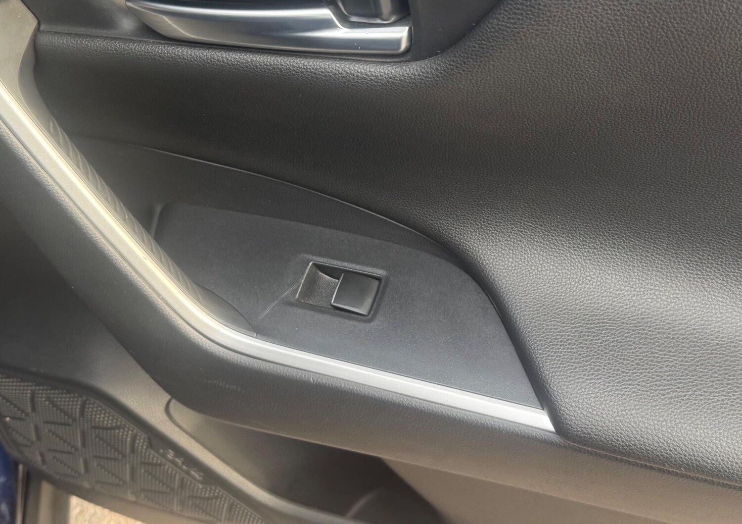 Used Toyota RAV4 2019 for sale - 76032497: Photo 23