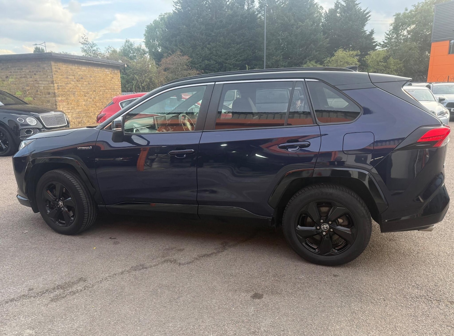 Used Toyota RAV4 2019 for sale - 76032497: Photo 6