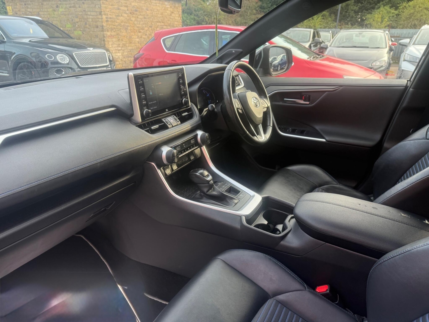 Used Toyota RAV4 2019 for sale - 76032497: Photo 7