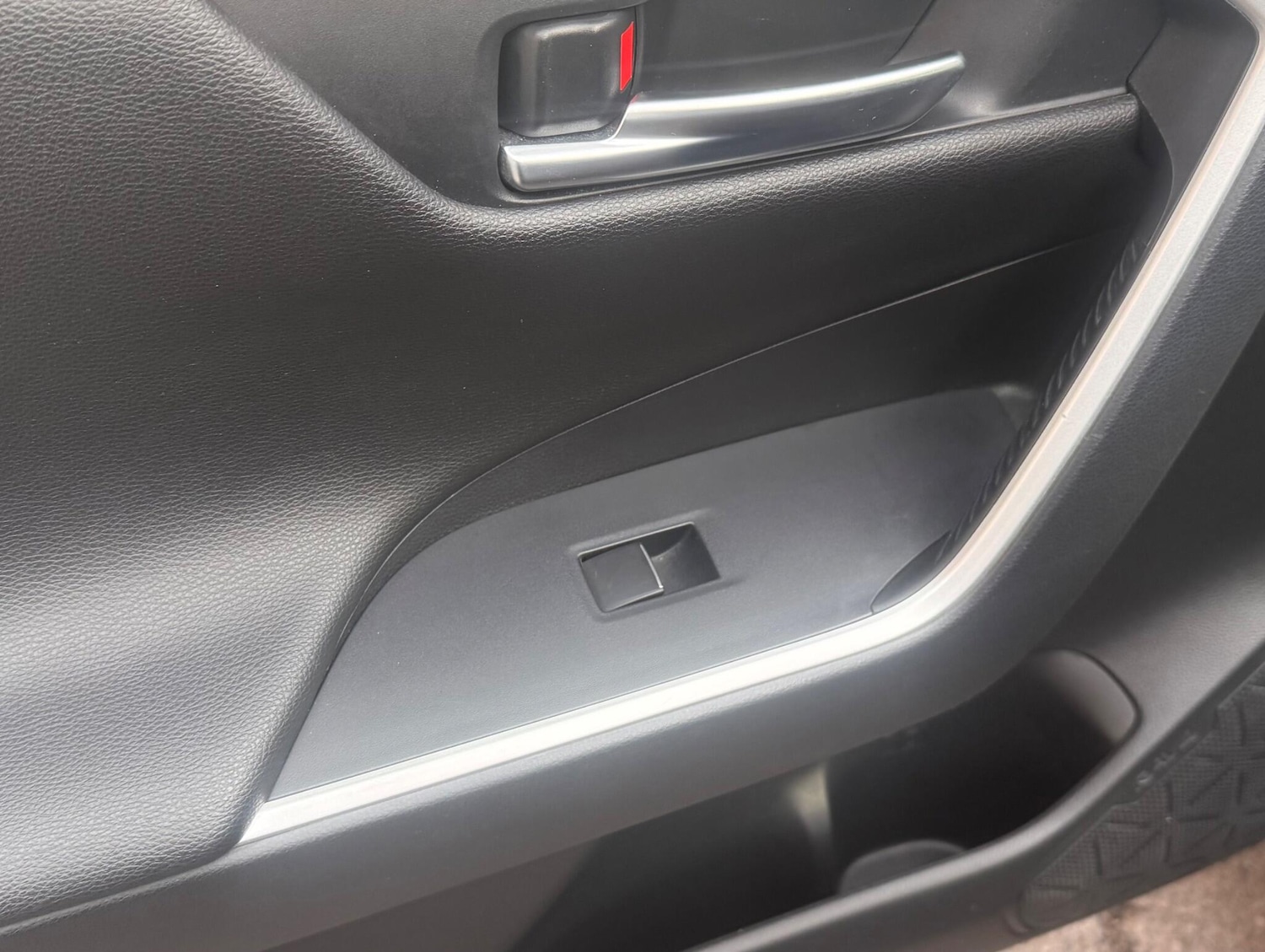 Used Toyota RAV4 2019 for sale - 76032497: Photo 8