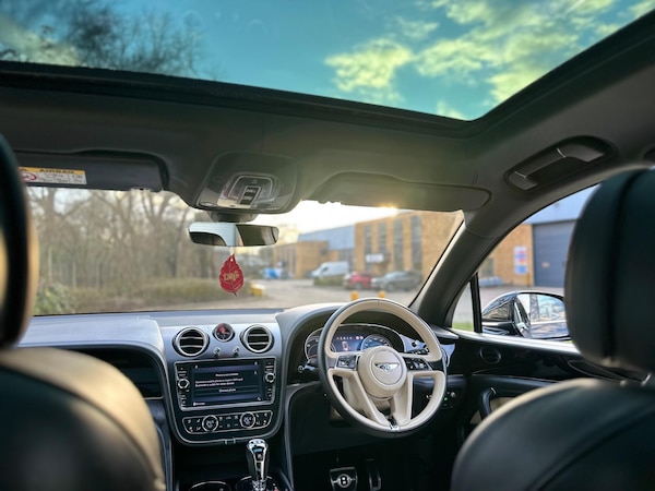 Used Bentley Bentayga 2018 for sale - 75670693: Photo 13