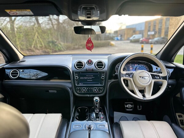 Used Bentley Bentayga 2018 for sale - 75670693: Photo 14