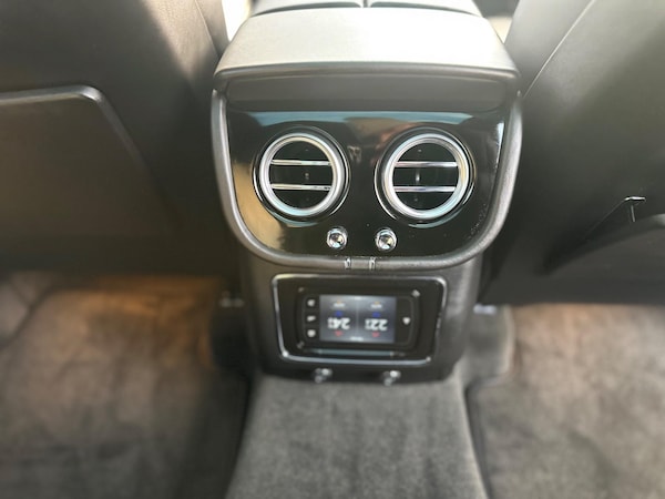 Used Bentley Bentayga 2018 for sale - 75670693: Photo 15