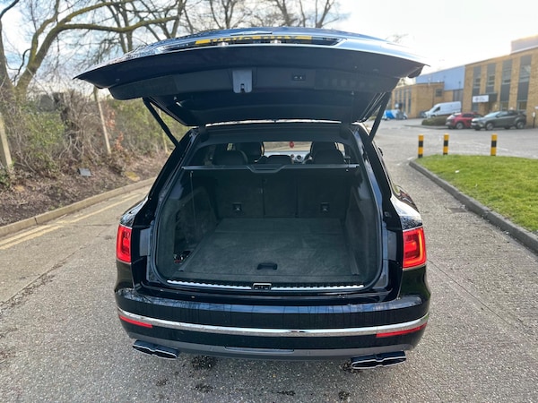 Used Bentley Bentayga 2018 for sale - 75670693: Photo 18