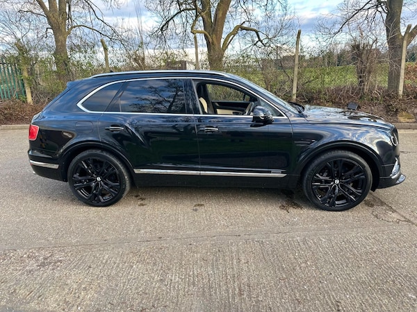Used Bentley Bentayga 2018 for sale - 75670693: Photo 29