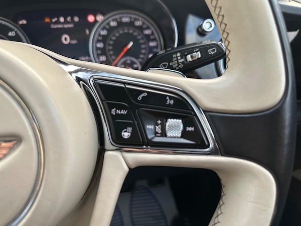 Used Bentley Bentayga 2018 for sale - 75670693: Photo 39