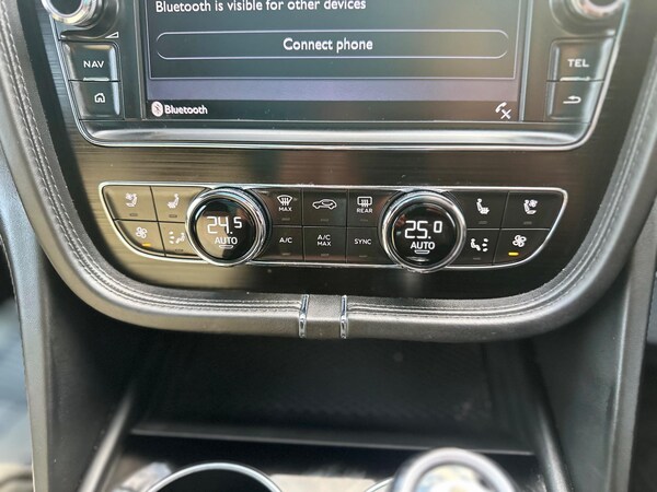 Used Bentley Bentayga 2018 for sale - 75670693: Photo 42