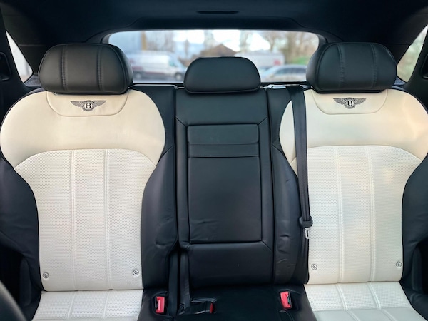 Used Bentley Bentayga 2018 for sale - 75670693: Photo 45
