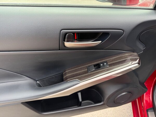 Used Lexus IS 2017 for sale - 75669662: Photo 16