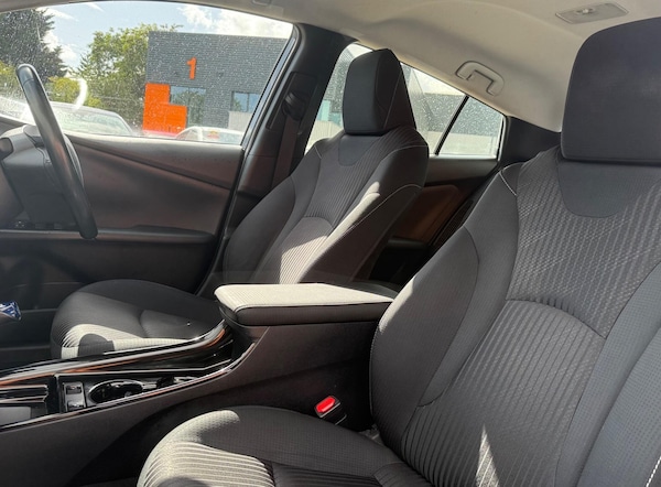 Used Toyota Prius 2022 for sale - 76318086: Photo 13