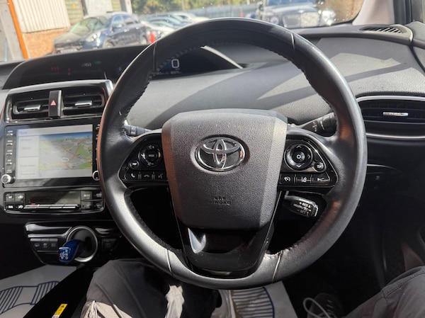 Used Toyota Prius 2022 for sale - 76318086: Photo 27