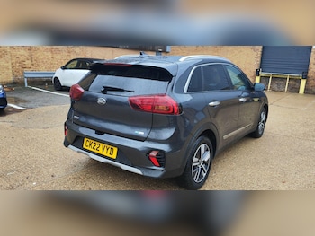 Used Kia Niro 2022 for sale - 76472786: Photo