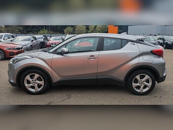 Used Toyota C-HR 2019 for sale - 76370970: Photo