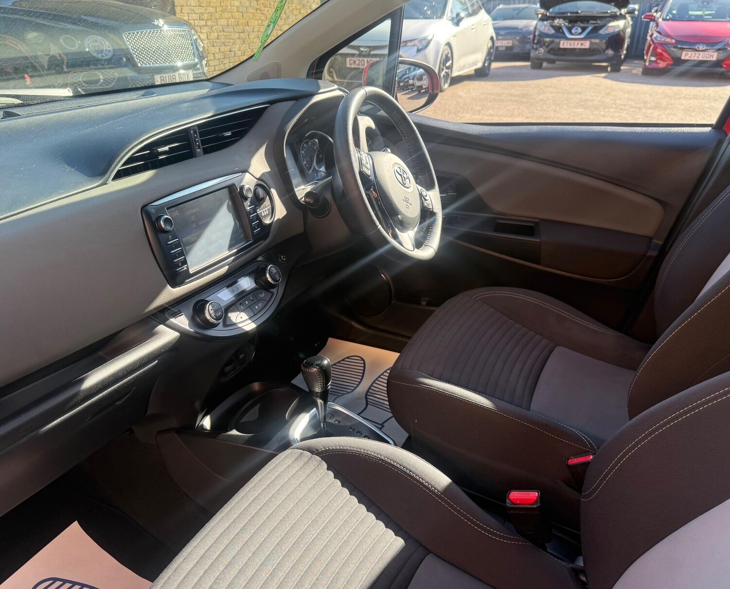 Used Toyota Yaris 2018 for sale - 75991045: Photo 8