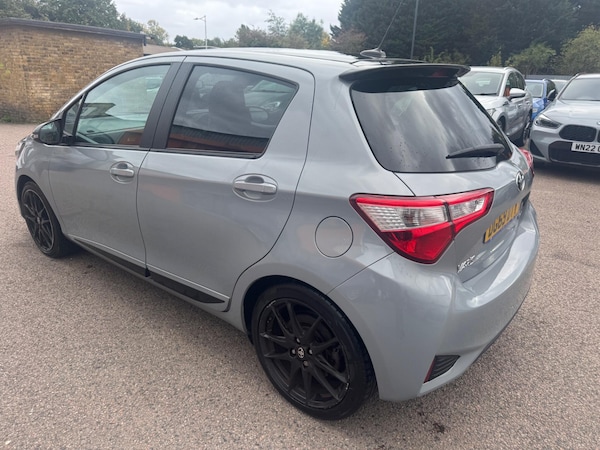 Used Toyota Yaris 2019 for sale - 76174828: Photo 3