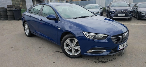 Used Vauxhall Insignia 2018 for sale - 76031713: Photo 1