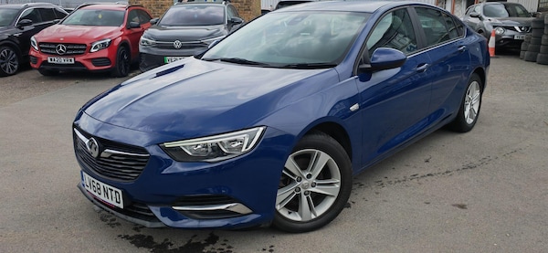 Used Vauxhall Insignia 2018 for sale - 76031713: Photo 2