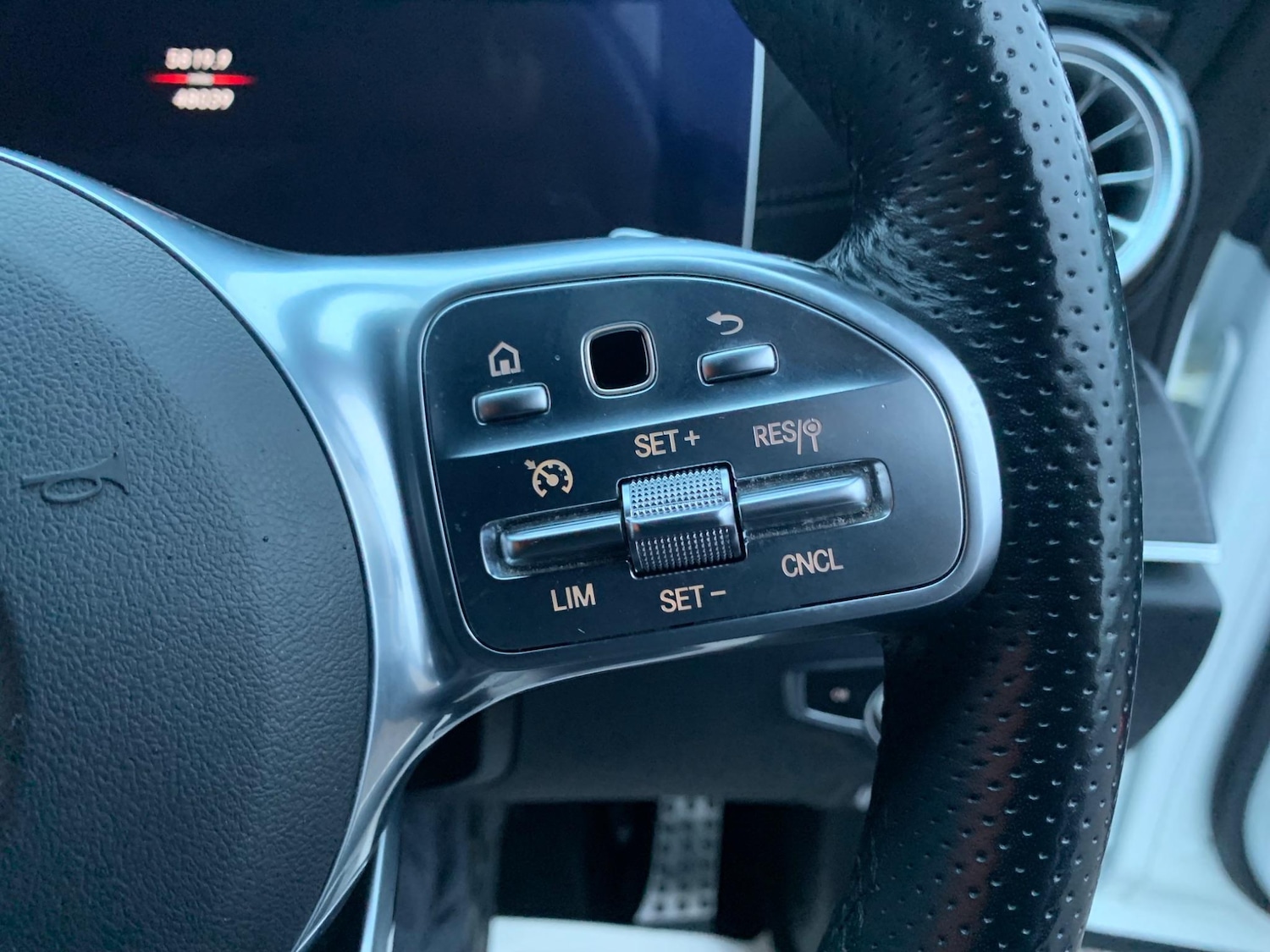 Used Mercedes-Benz E Class 2019 for sale - 75905954: Photo 19