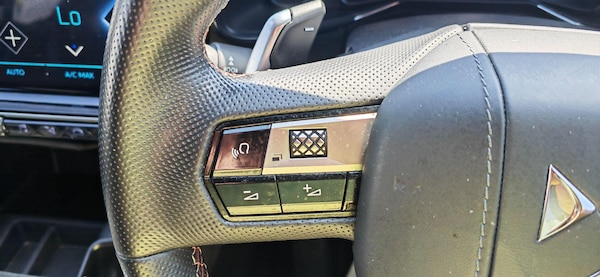 Used DS Automobiles DS 7 Crossback 2021 for sale - 75670092: Photo 31