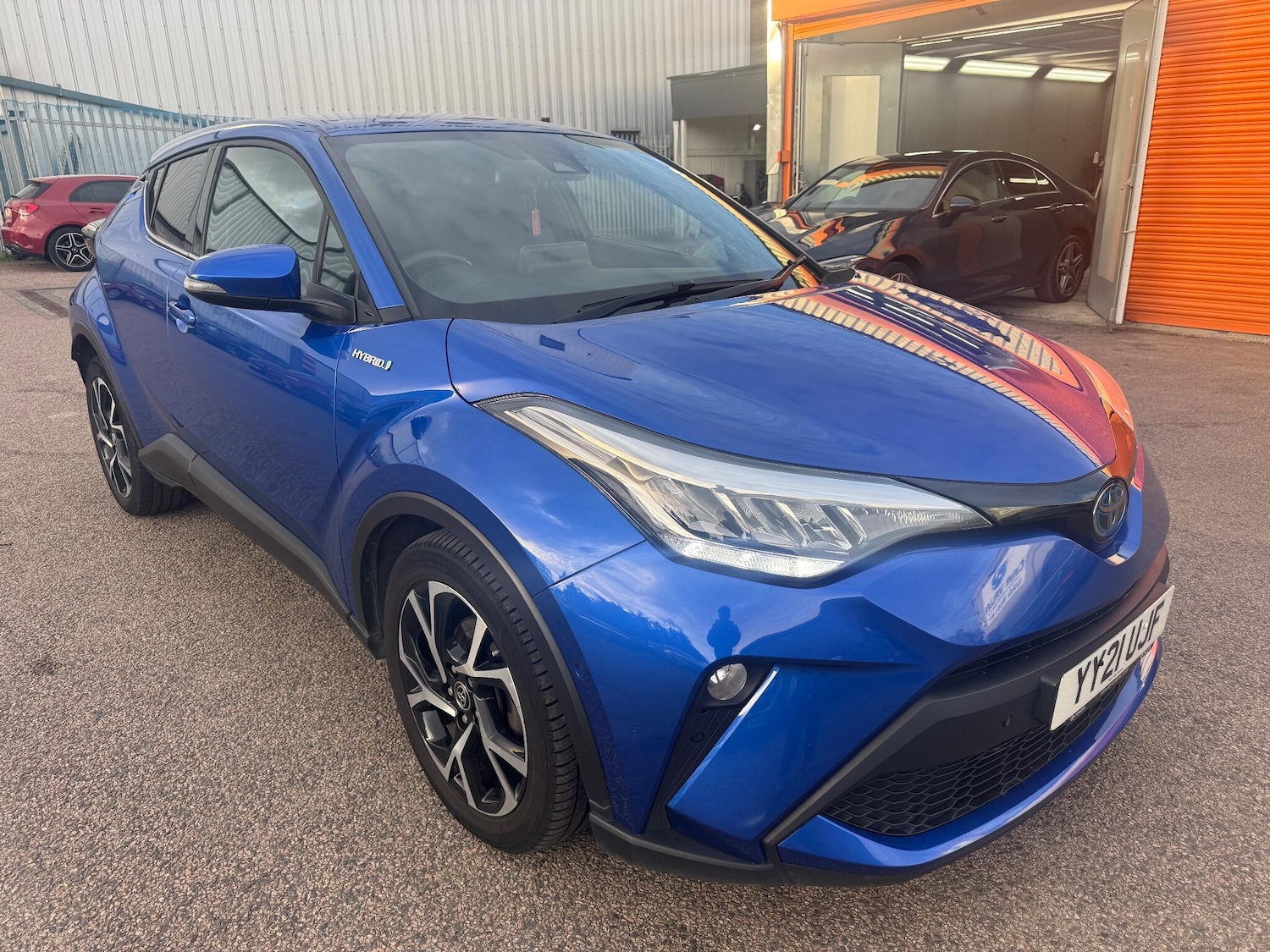 Used Toyota C-HR 2021 for sale - 76398127: Photo 1