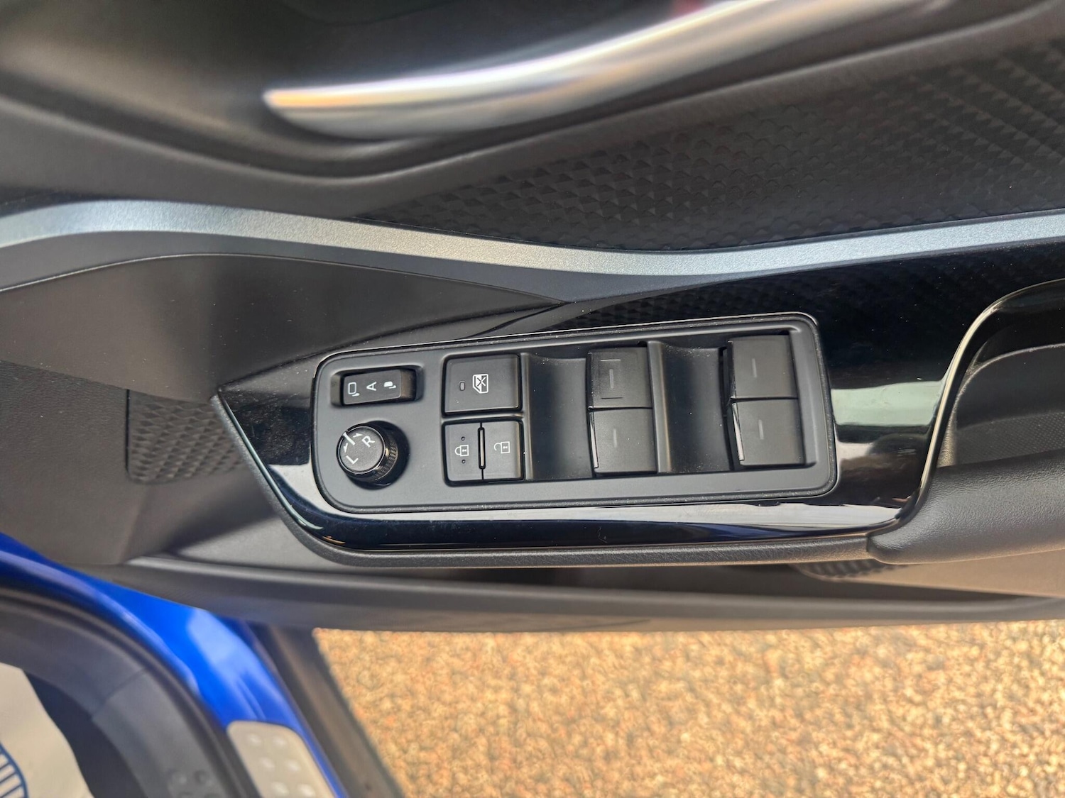 Used Toyota C-HR 2021 for sale - 76398127: Photo 15