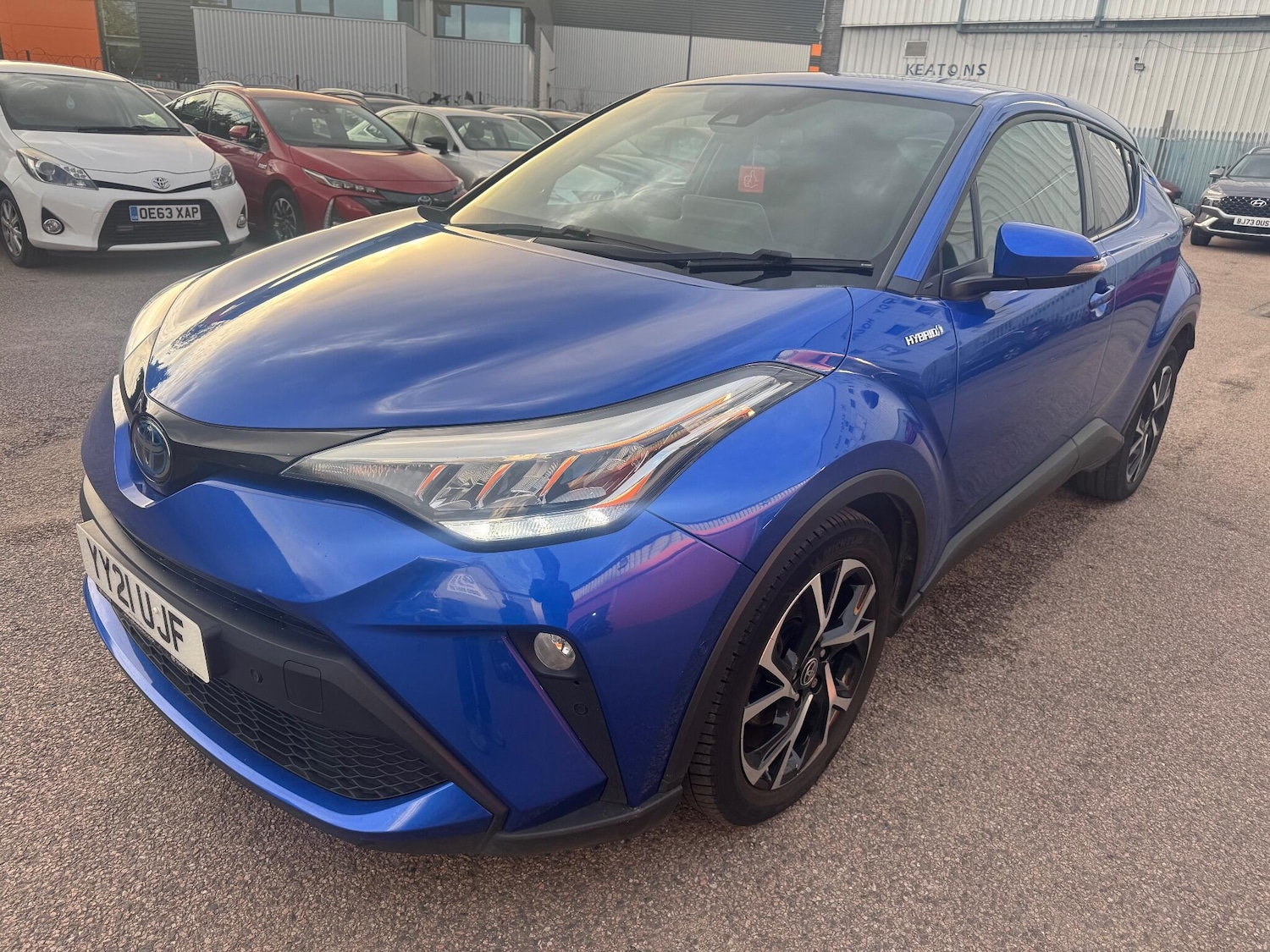 Used Toyota C-HR 2021 for sale - 76398127: Photo 2